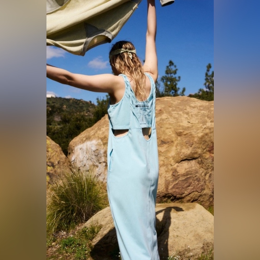 NWT ✨SOLD OUT✨FREE PEOPLE MOVEMENT HOT SHOT TWISTED MAXI DRESS